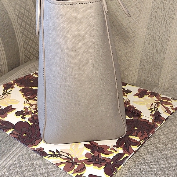 Tory Burch York Buckle Tote - Picture 4 of 16